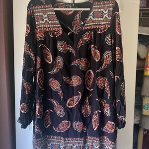 Paisley Print Black Dress-L21.5" 34 " long